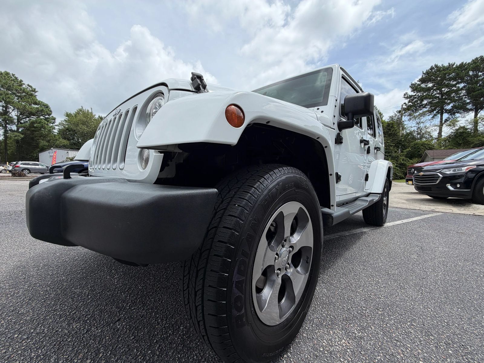 Used 2018 Jeep Wrangler Unlimited Sahara AWD/4WD image 24