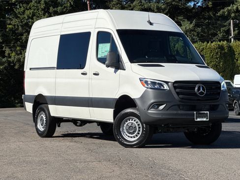 New 2025 Mercedes-Benz Sprinter 2500 image 2