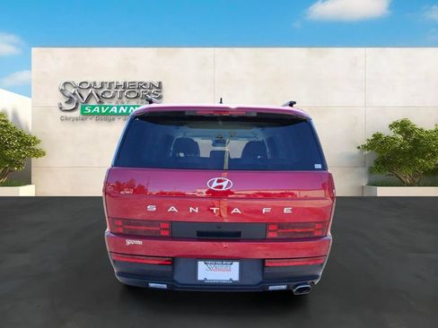 Used 2025 Hyundai Santa Fe SEL FWD image 4