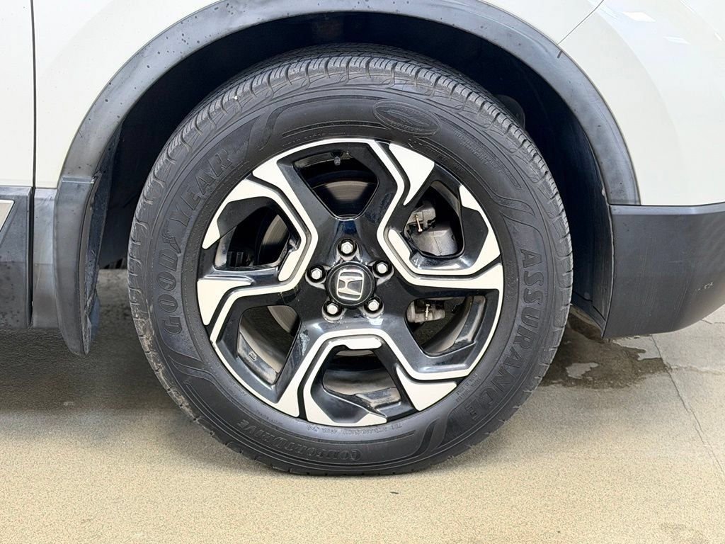 Used 2017 Honda CR-V Touring image 4