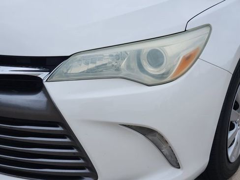 Used 2016 Toyota Camry LE FWD image 10