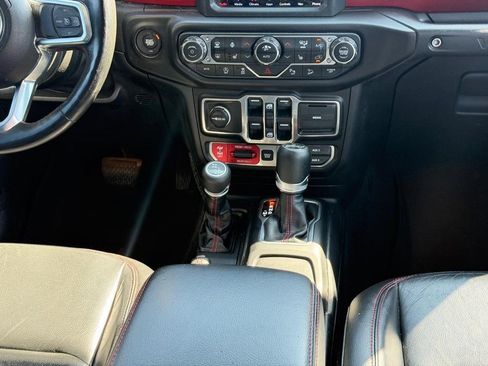 Used 2018 Jeep Wrangler Unlimited Rubicon AWD/4WD image 14