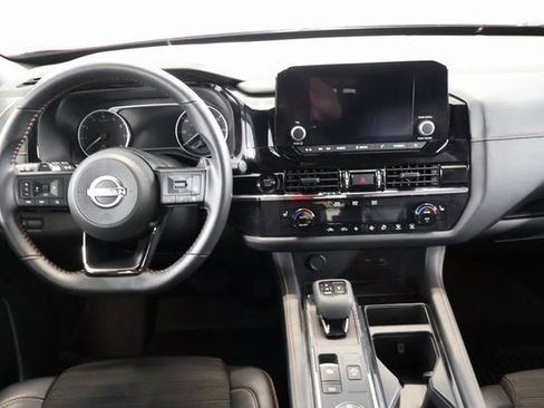 Used 2025 Nissan Pathfinder Rock Creek AWD/4WD image 15