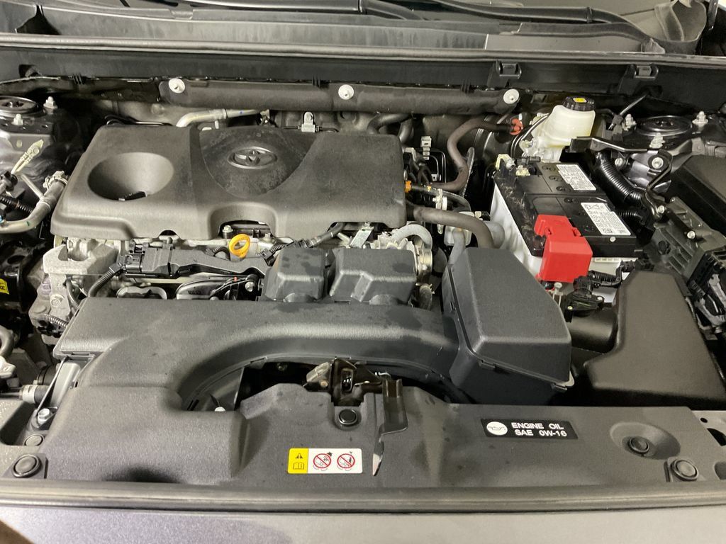 Used 2025 Toyota RAV4 XLE FWD image 29