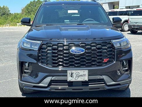 New 2025 Ford Explorer ST image 2