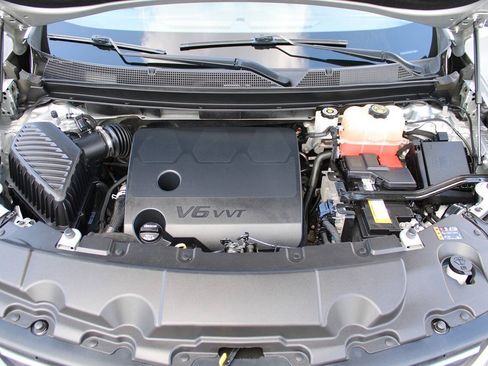 Used 2021 Chevrolet Traverse LT AWD/4WD image 10