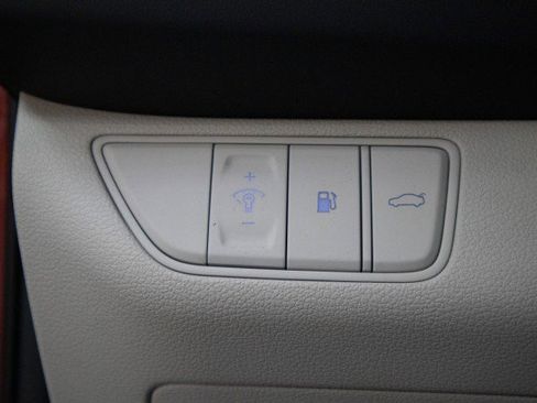 Used 2022 Genesis G70 2.0T image 20