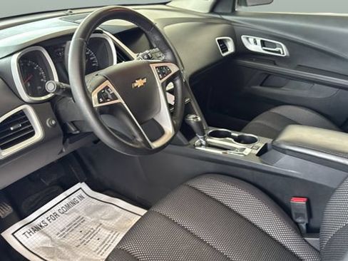 Used 2017 Chevrolet Equinox LT w/ Convenience Package AWD/4WD image 9