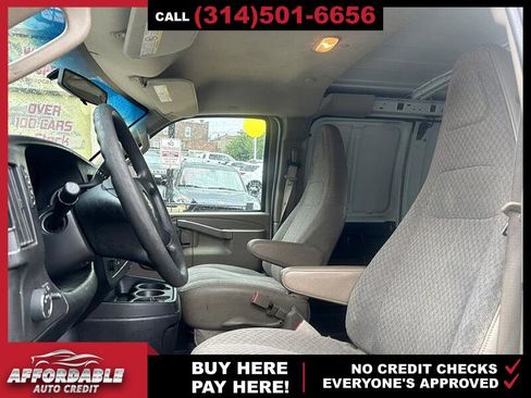 Used 2017 Chevrolet Express 2500 image 8