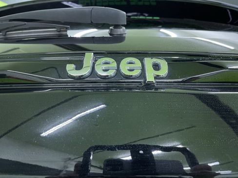 Used 2022 Jeep Grand Cherokee Limited w/ Trailer Tow Prep Group (B) image 13