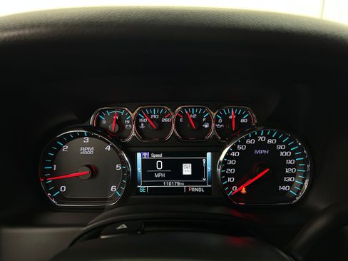 Used 2020 Chevrolet Tahoe Premier AWD/4WD image 16