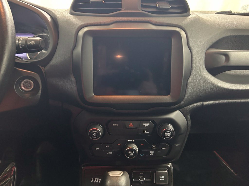 Used 2023 Jeep Renegade Altitude w/ Convenience Group I AWD/4WD image 19