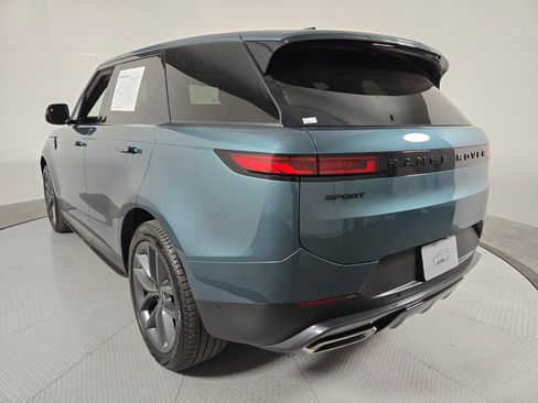 Used 2025 Land Rover Range Rover Sport SE image 17