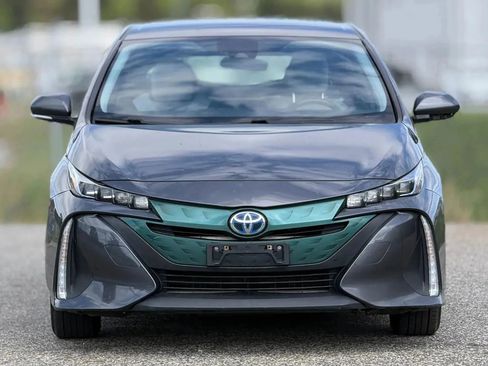 Used 2017 Toyota Prius Prime Plus w/ Carpet Mat Package FWD image 5