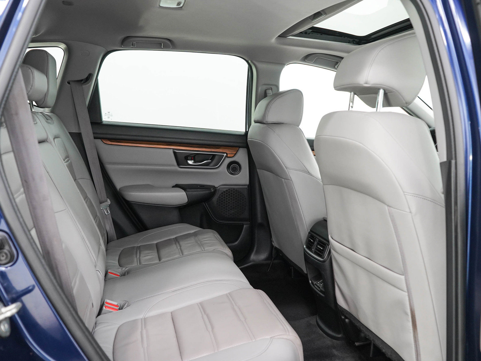 Used 2017 Honda CR-V Touring image 14