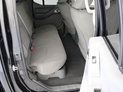 Used 2021 Nissan Frontier SV w/ Midnight Edition Floor Mats RWD image 31