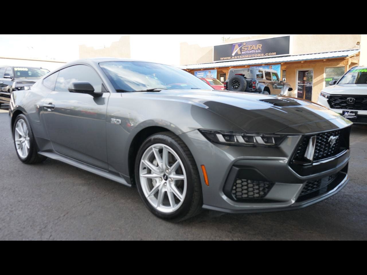 Used 2025 Ford Mustang GT Premium RWD image 1