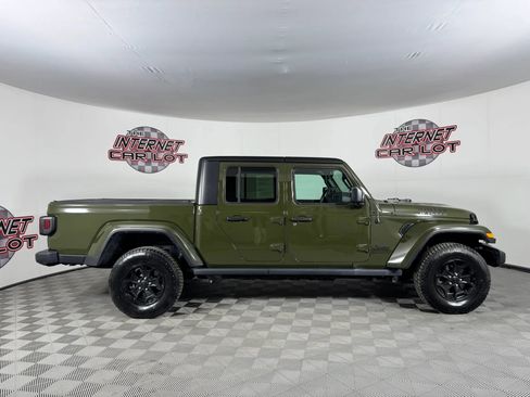 Used 2023 Jeep Gladiator Sport AWD/4WD image 8