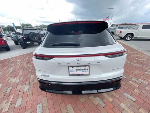 Used 2025 Toyota Crown Signia AWD/4WD image 33