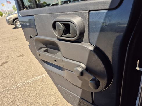 Used 2008 Jeep Wrangler X image 19