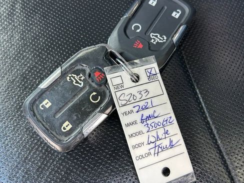 Used 2021 Chevrolet Silverado 3500 LTZ w/ Z71 Off-Road Package image 39