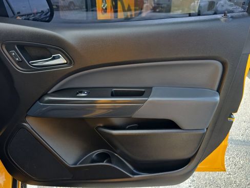 Used 2018 Chevrolet Colorado Z71 AWD/4WD image 19