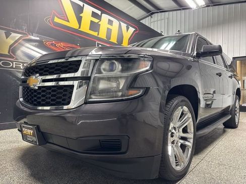 Used 2017 Chevrolet Suburban LT AWD/4WD image 2