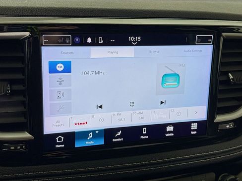 Used 2023 Chrysler Pacifica Touring-L w/ S Appearance Package image 7