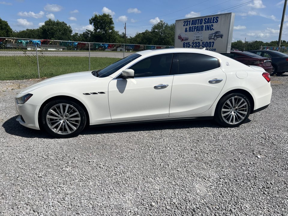 Used 2015 Maserati Ghibli RWD image 3