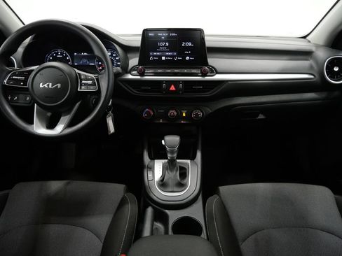 Used 2024 Kia Forte LXS w/ LXS Technology Package FWD image 10