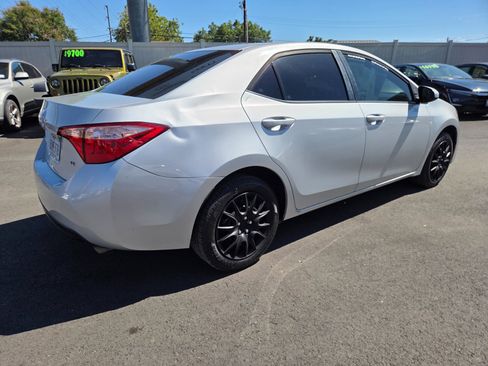 Used 2019 Toyota Corolla LE FWD image 4
