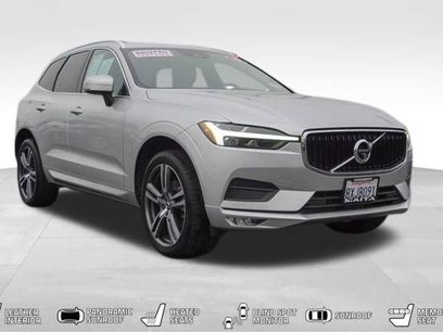 Used 2021 Volvo XC60 T5 Momentum w/ Advanced Package
