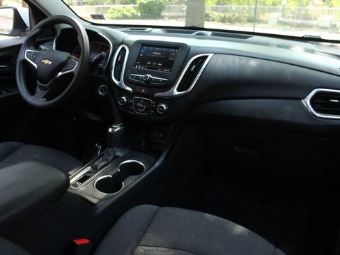 Used 2020 Chevrolet Equinox LT w/ LPO, Floor Liner Package FWD image 23