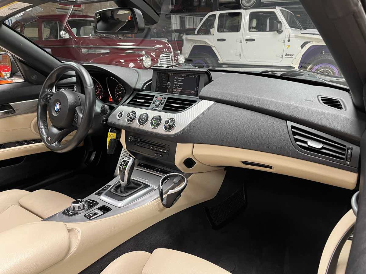 Used 2013 BMW Z4 sDrive35i RWD image 10