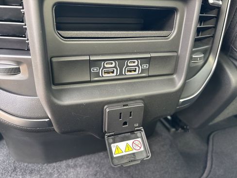 New 2026 RAM 1500 Big Horn AWD/4WD image 32