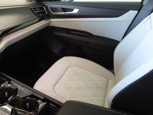 New 2026 Volkswagen Atlas Cross Sport SEL Premium R-Line image 20