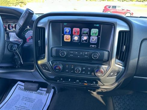 Used 2018 Chevrolet Silverado 1500 LT w/ LPO, Black Pack AWD/4WD image 15