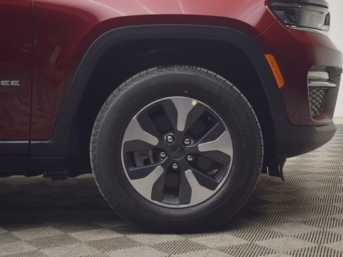 New 2025 Jeep Grand Cherokee Limited 4xe image 4