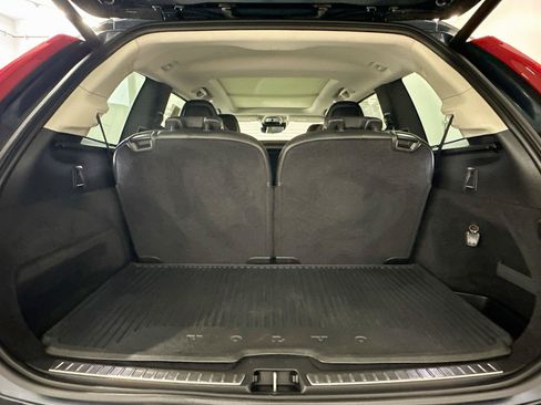 Used 2019 Volvo XC90 T5 Momentum w/ Protection Package Premier AWD/4WD image 32