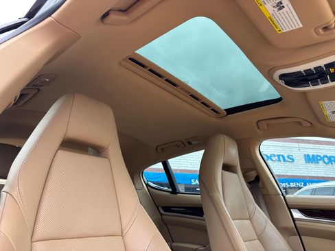 Used 2012 Porsche Panamera 4 image 10