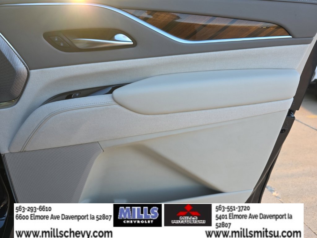 Used 2022 Cadillac Escalade ESV Sport Platinum w/ LPO, ONYX Package AWD/4WD image 21
