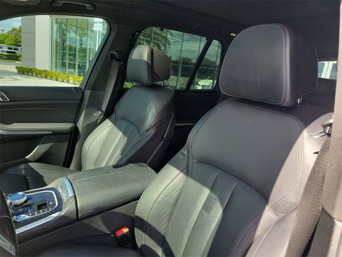 Used 2022 BMW X5 M50i w/ Executive Package image 26