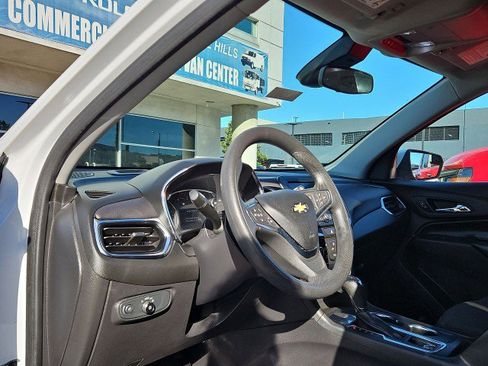 Used 2021 Chevrolet Equinox LT w/ LPO, Cargo Package FWD image 10