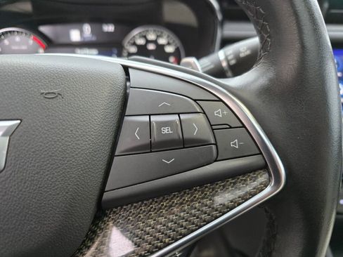 Used 2021 Cadillac XT5 Sportv w/ LPO, Floor Liner Package image 38