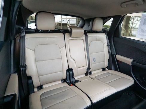 Used 2020 Ford Escape Titanium AWD/4WD image 34