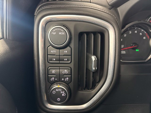 Used 2022 Chevrolet Silverado 1500 RST w/ Z71 Off-Road Package AWD/4WD image 38