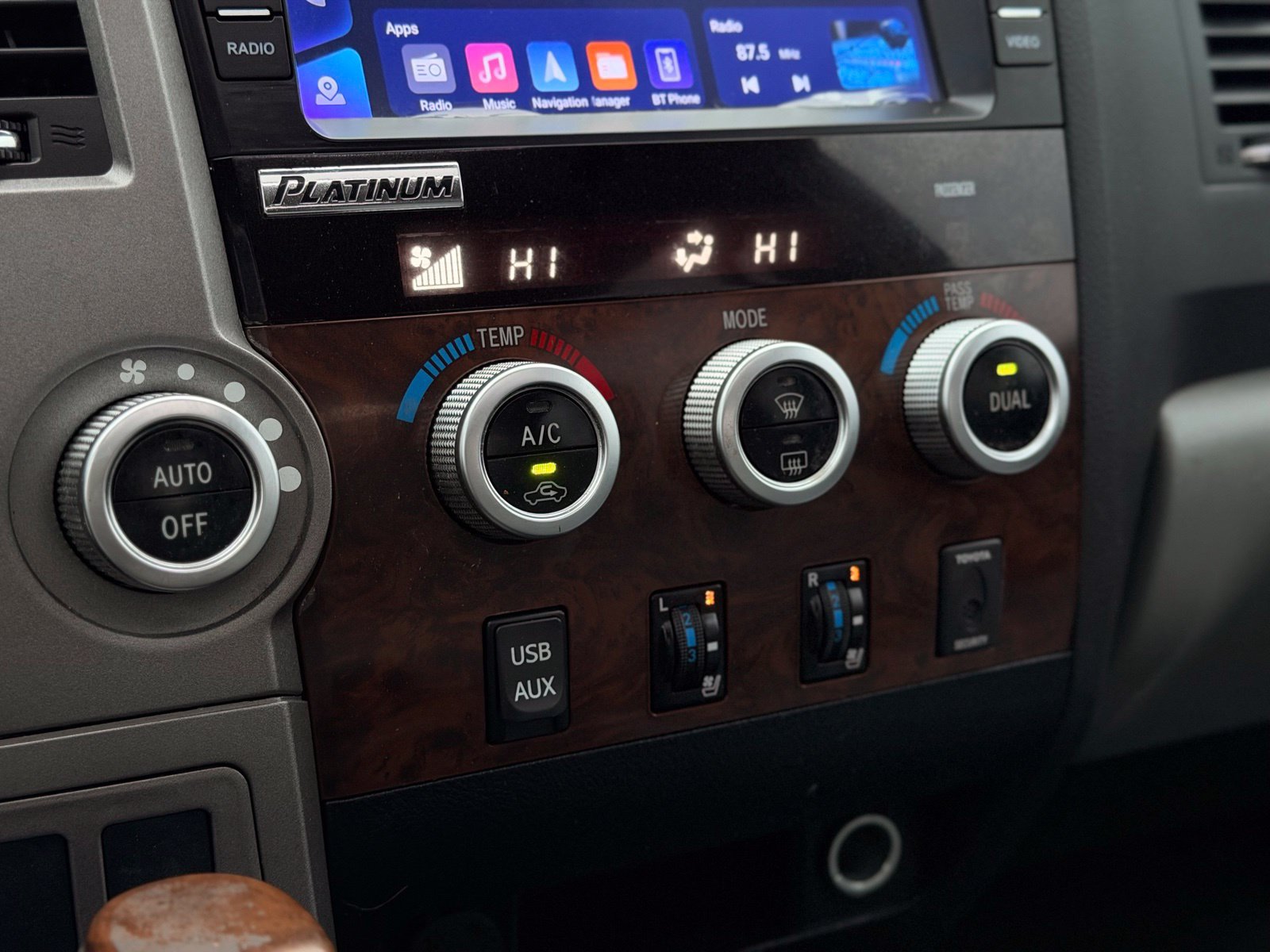 Used 2012 Toyota Tundra Limited w/ Platinum Pkg AWD/4WD image 42