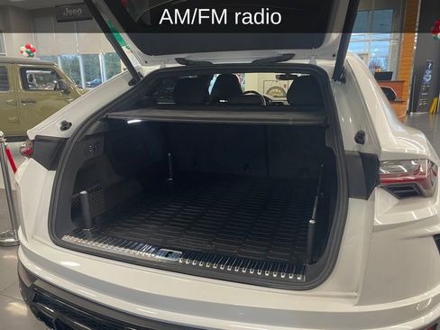 Used 2019 Lamborghini Urus image 23