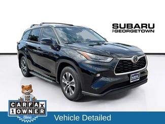 Used 2024 Toyota Highlander XLE AWD/4WD video 1