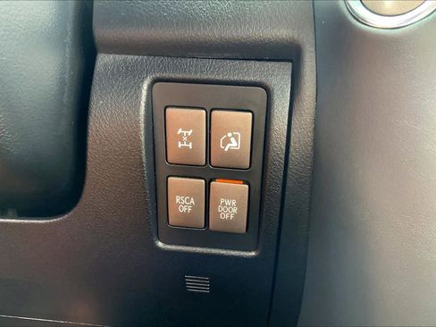 Used 2014 Lexus LX 570 4WD image 36